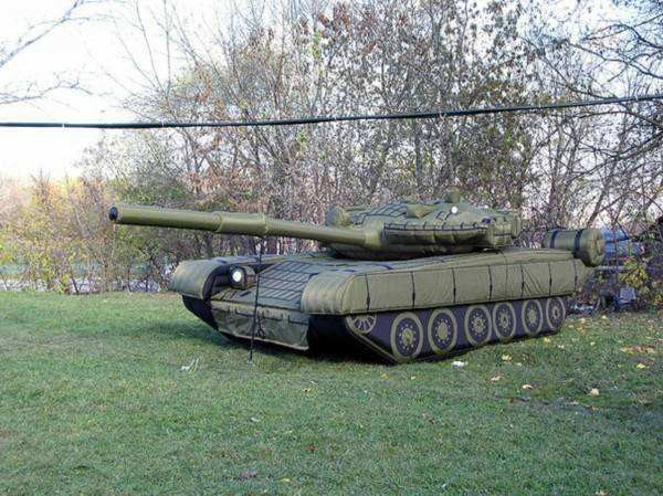 梧州陆地军事假目标坦克
